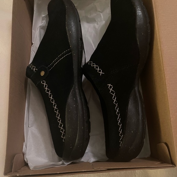 Brand new Clarks suede mules super cute. - Picture 6 of 7